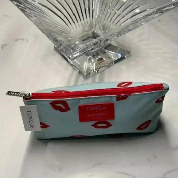 Kate Spade Clinique Blue Red Lip Cosmetic Makeup Bag NWT! - Picture 5 of 6